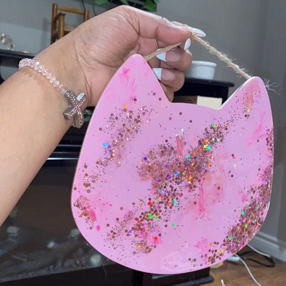 Kitty Decor - Picture 3 of 6